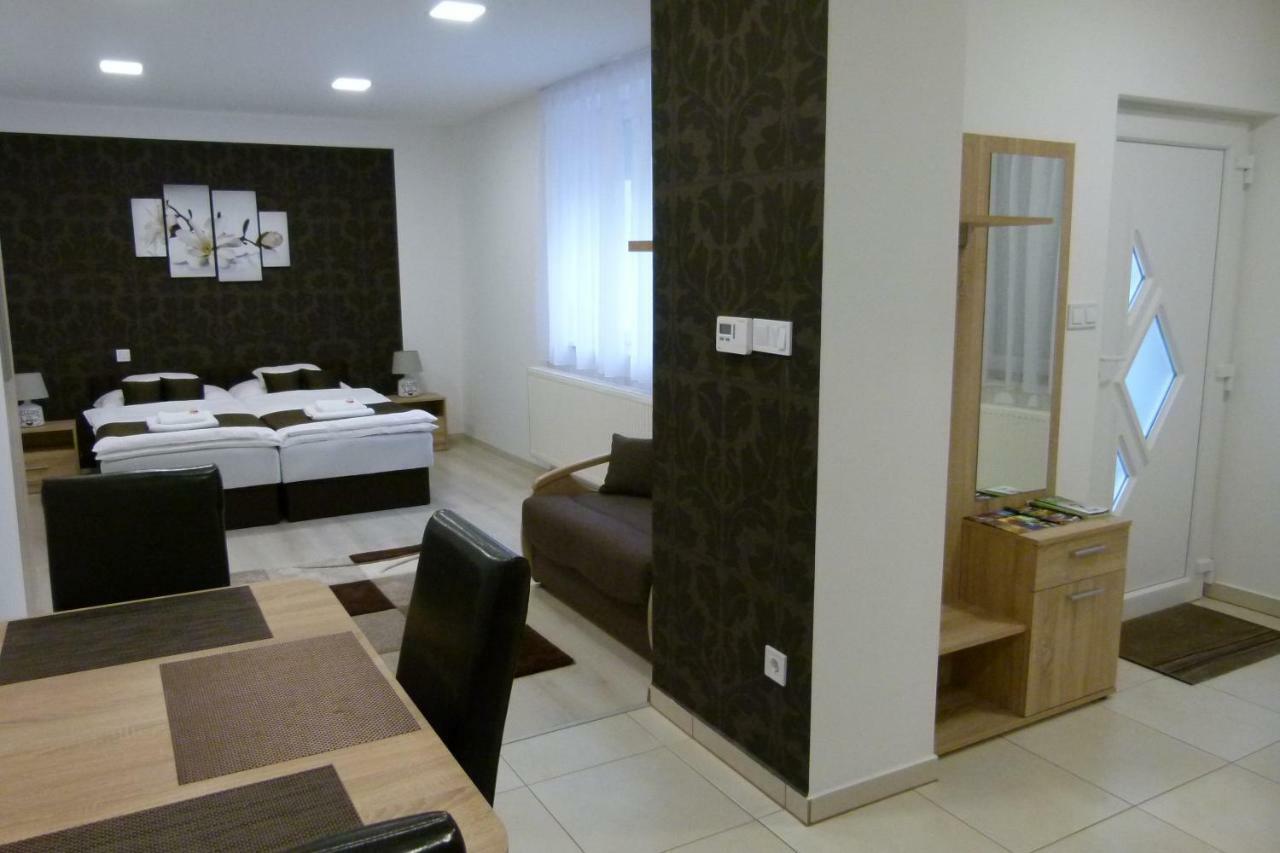Wolf House Apartman Zalaegerszeg Bagian luar foto