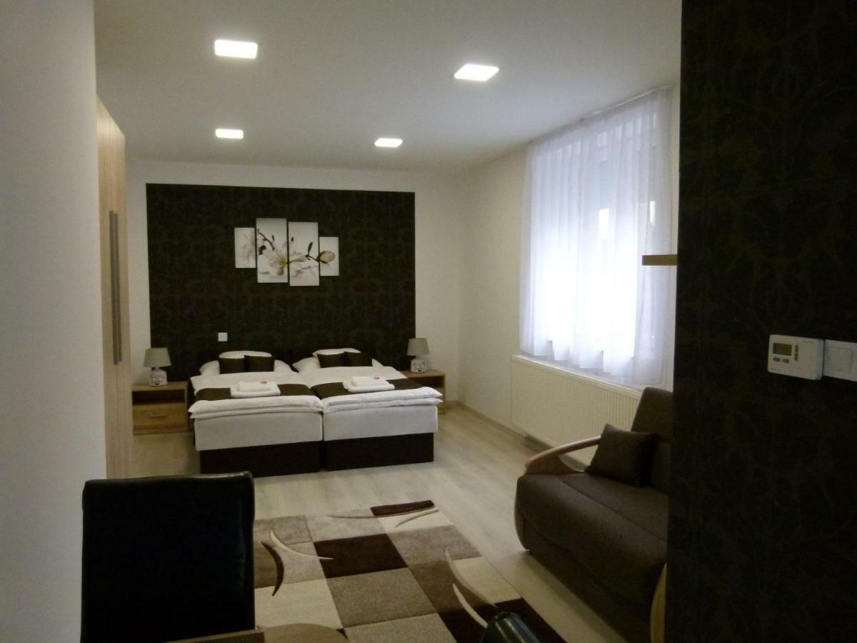 Wolf House Apartman Zalaegerszeg Bagian luar foto
