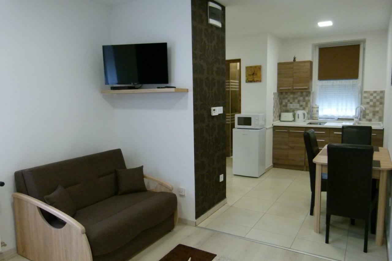 Wolf House Apartman Zalaegerszeg Bagian luar foto